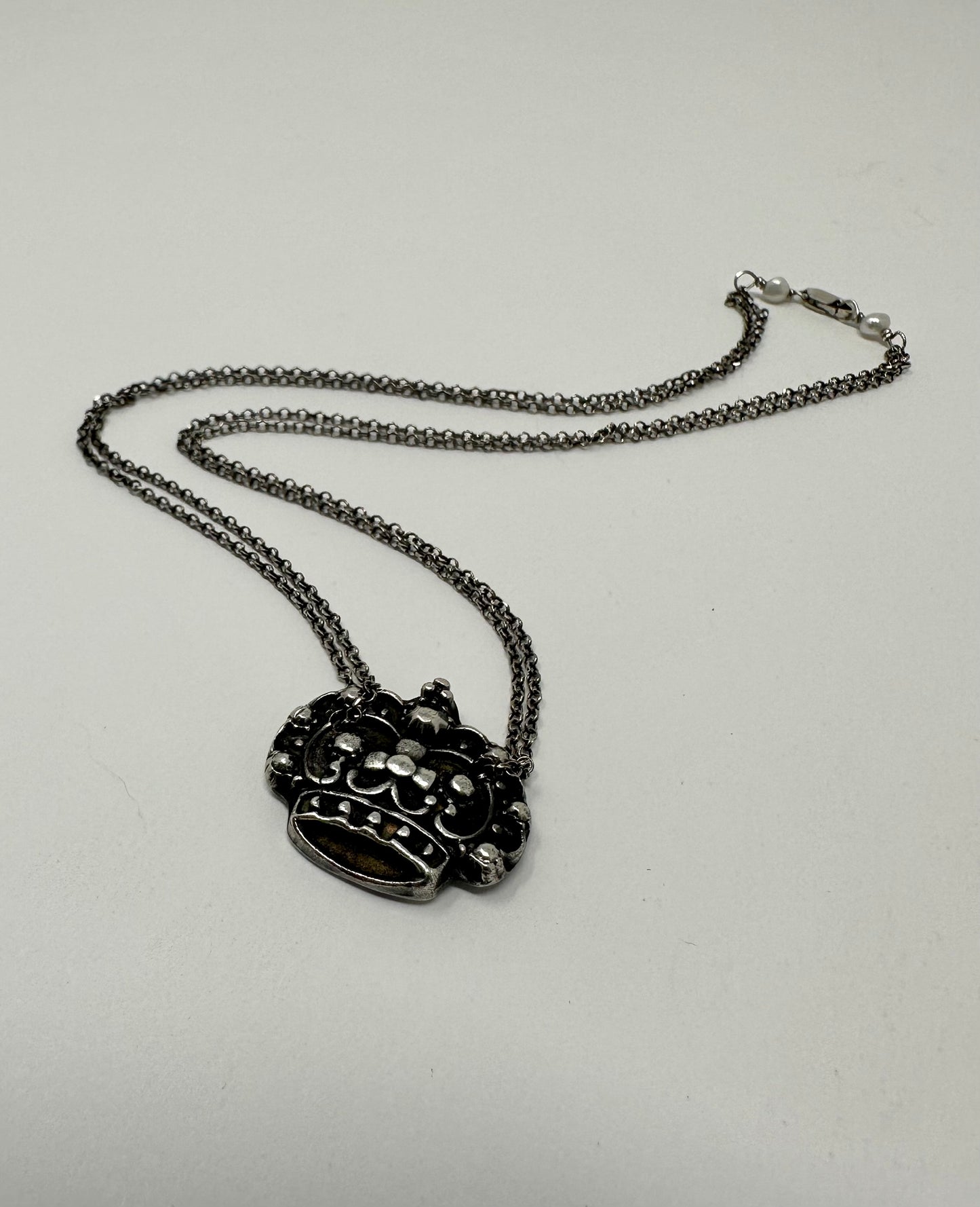 Crown vintage inspired pendant necklace